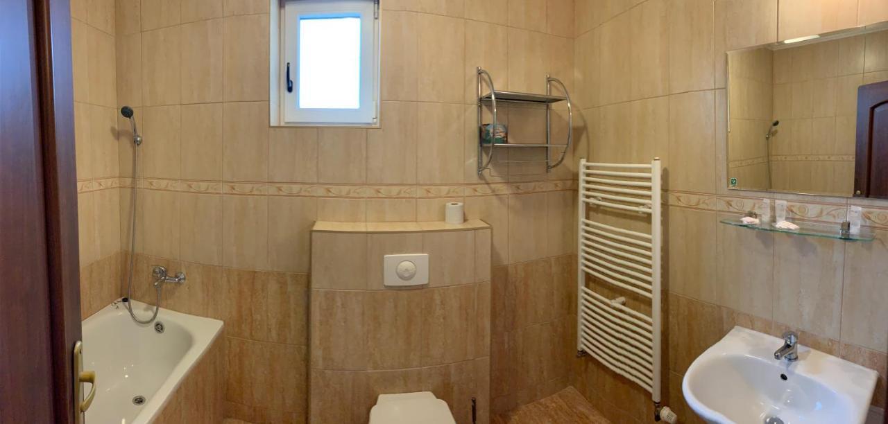 Hotel Tatra Malacky Εξωτερικό φωτογραφία
